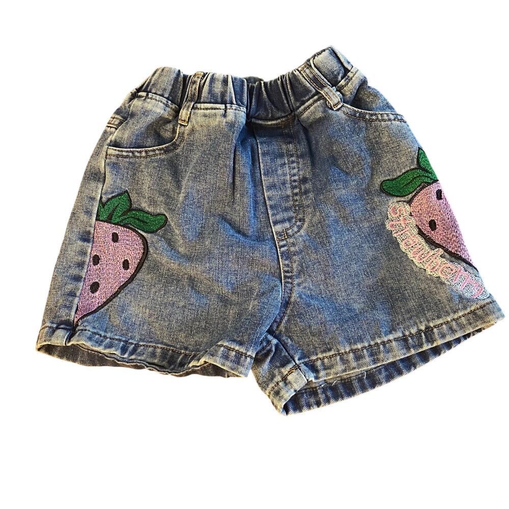 Shein medium wash strawberry embroidered elastic waist pull‎ on shorts SIZE 6